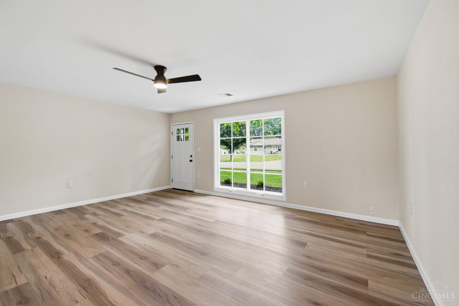 2477 Mack Road Fairfield, OH 45014 - Photo 5 of 39