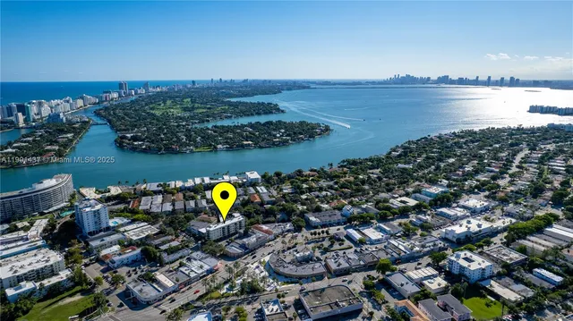 $2,800 | 6960 Rue Vendome, Unit 503, Miami Beach, FL 33141