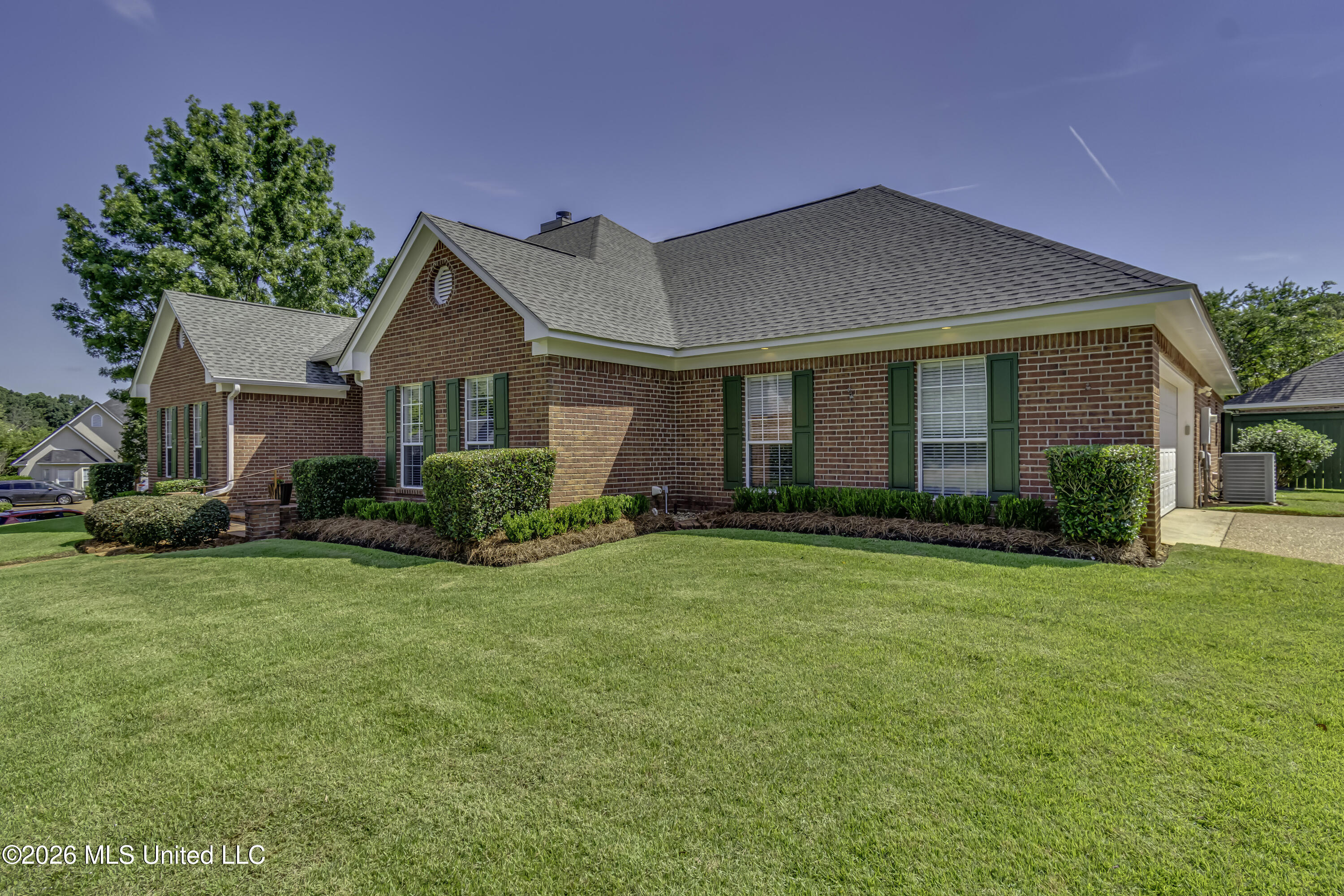 656 April Sound Pearl, MS 39208 - Photo 58 of 61 side view - right