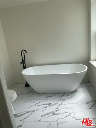 $4,500 | 196 Cherokee, Topanga, CA 90290