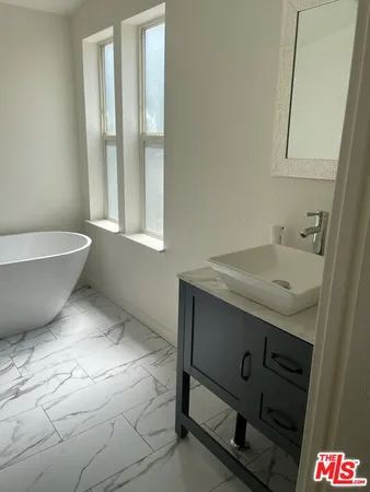 $4,500 | 196 Cherokee, Topanga, CA 90290