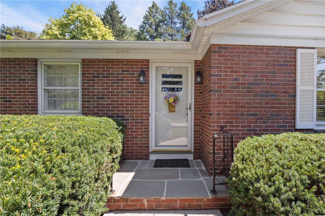 112 Washington Road Pittsford, NY 14534 - Photo 5 of 37 Front entrance