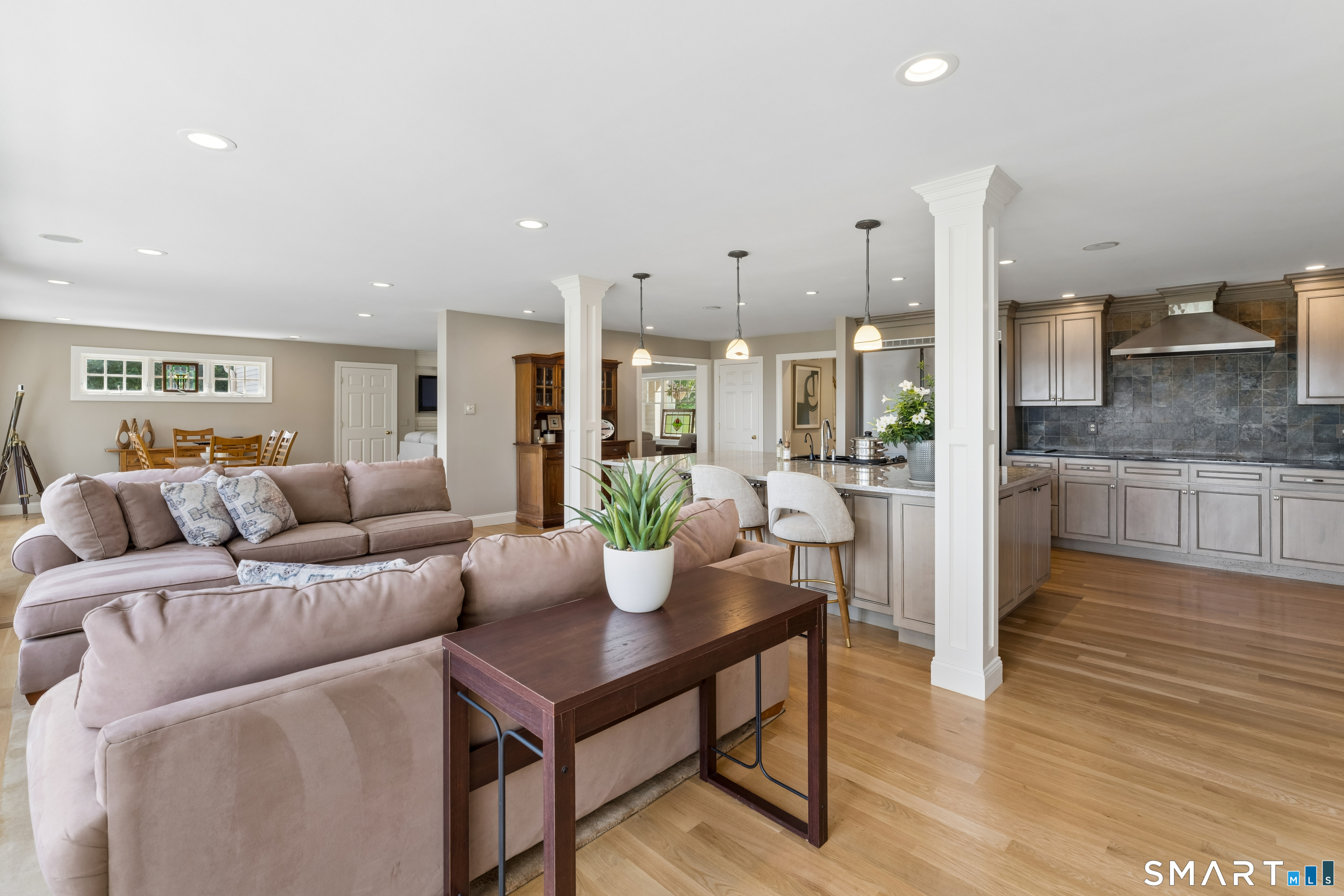 8 Horseshoe Ridge Road Newtown, CT 06482 - Photo 15 of 40