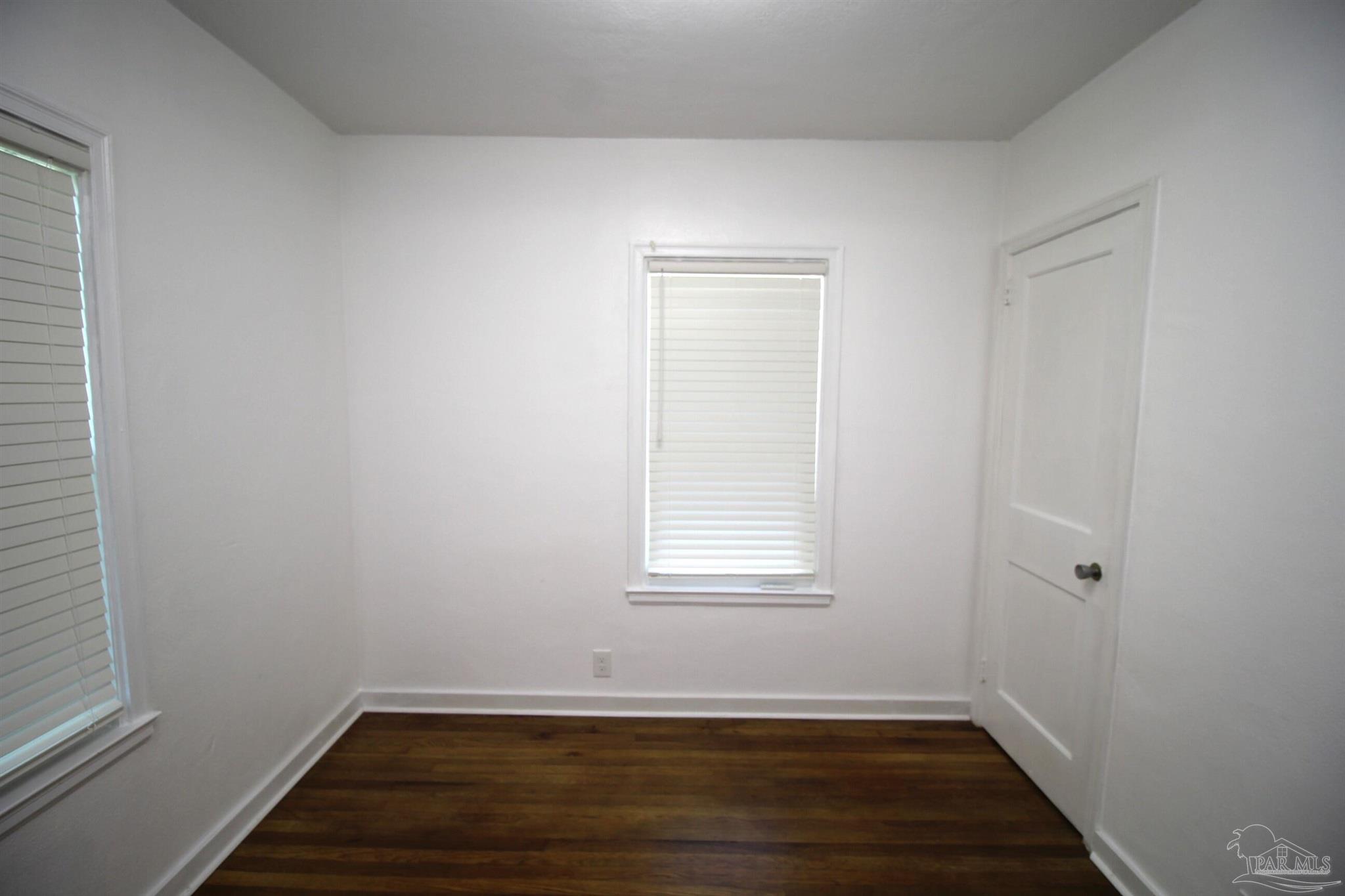 315 Flannan Road Pensacola, FL 32507 - Photo 12 of 17 an empty room with window