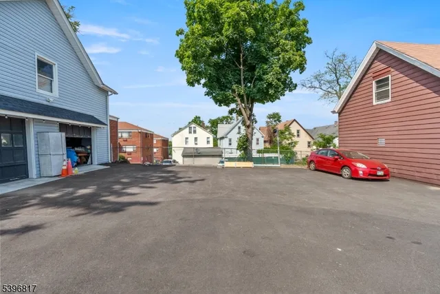 $1,800 | 76 Lafayette Avenue, Unit 3, Passaic, NJ 07055