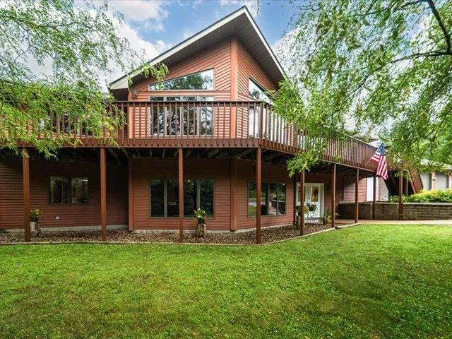 $769,000 | 55 County Rd Jj, River Falls, WI 54022