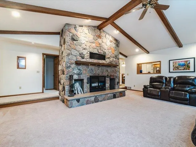 $769,000 | 55 County Rd Jj, River Falls, WI 54022