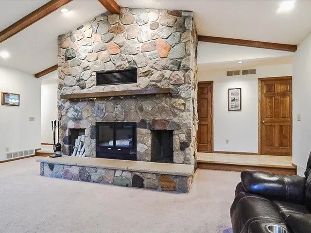$769,000 | 55 County Rd Jj, River Falls, WI 54022