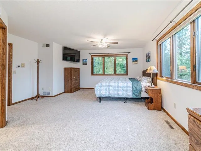 $769,000 | 55 County Rd Jj, River Falls, WI 54022