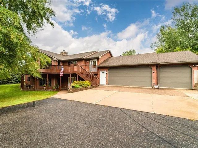 $769,000 | 55 County Rd Jj, River Falls, WI 54022