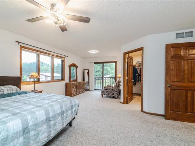 $769,000 | 55 County Rd Jj, River Falls, WI 54022