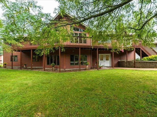 $769,000 | 55 County Rd Jj, River Falls, WI 54022