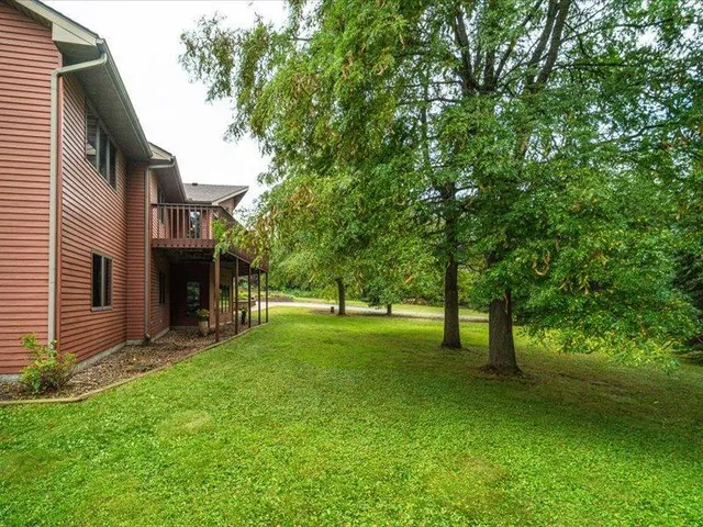 $769,000 | 55 County Rd Jj, River Falls, WI 54022
