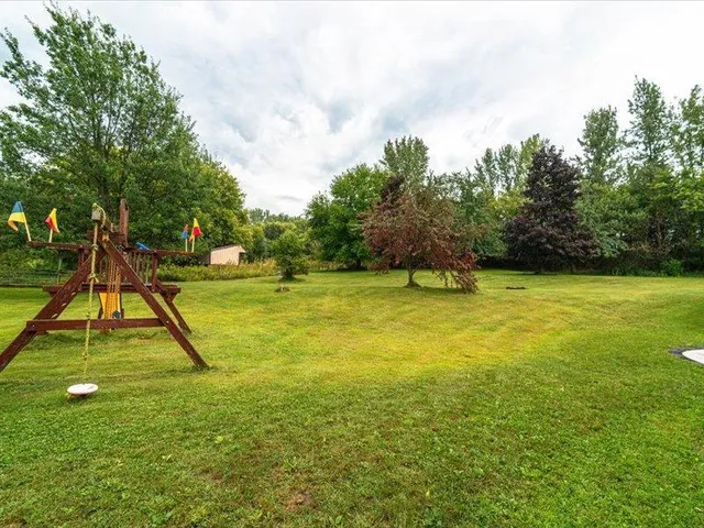 $769,000 | 55 County Rd Jj, River Falls, WI 54022