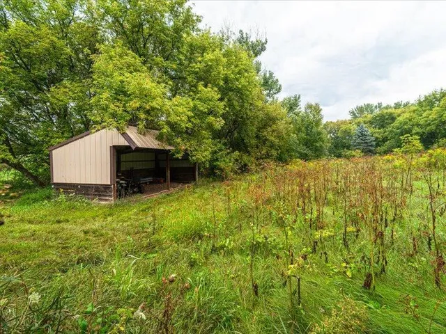 $769,000 | 55 County Rd Jj, River Falls, WI 54022