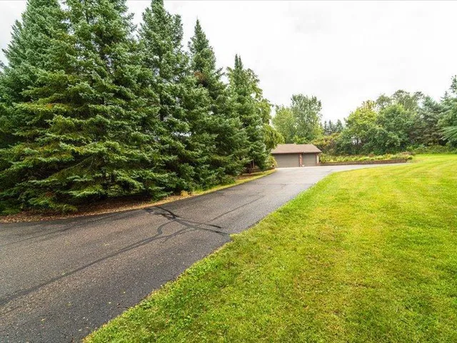 $769,000 | 55 County Rd Jj, River Falls, WI 54022