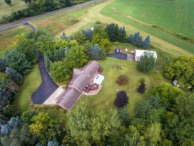 $769,000 | 55 County Rd Jj, River Falls, WI 54022