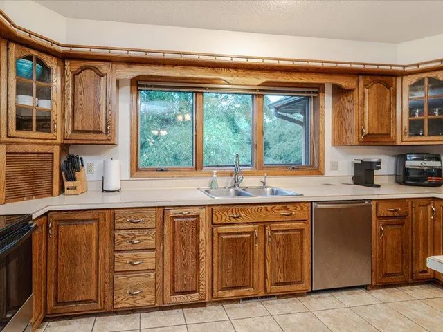 $769,000 | 55 County Rd Jj, River Falls, WI 54022