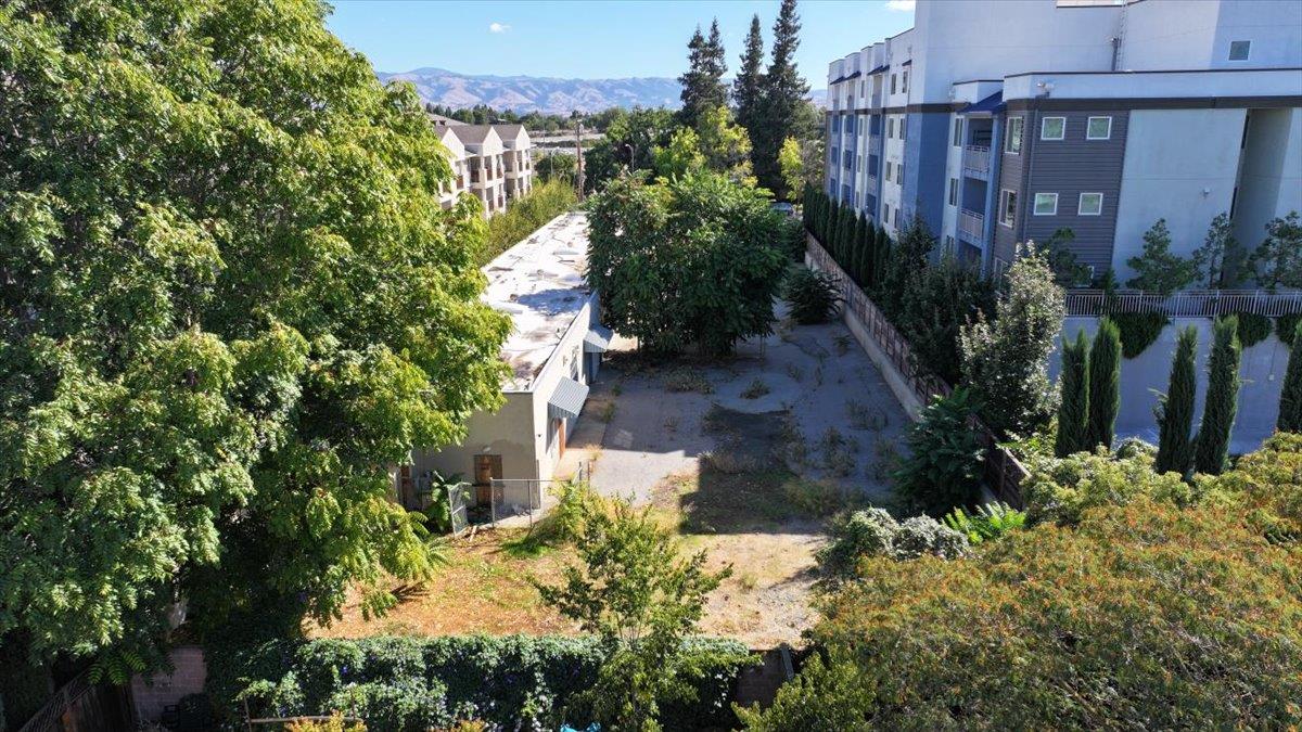 1747 Almaden Road San Jose, CA 95125 - Photo 14 of 28 a backyard of a house with lots of green space
