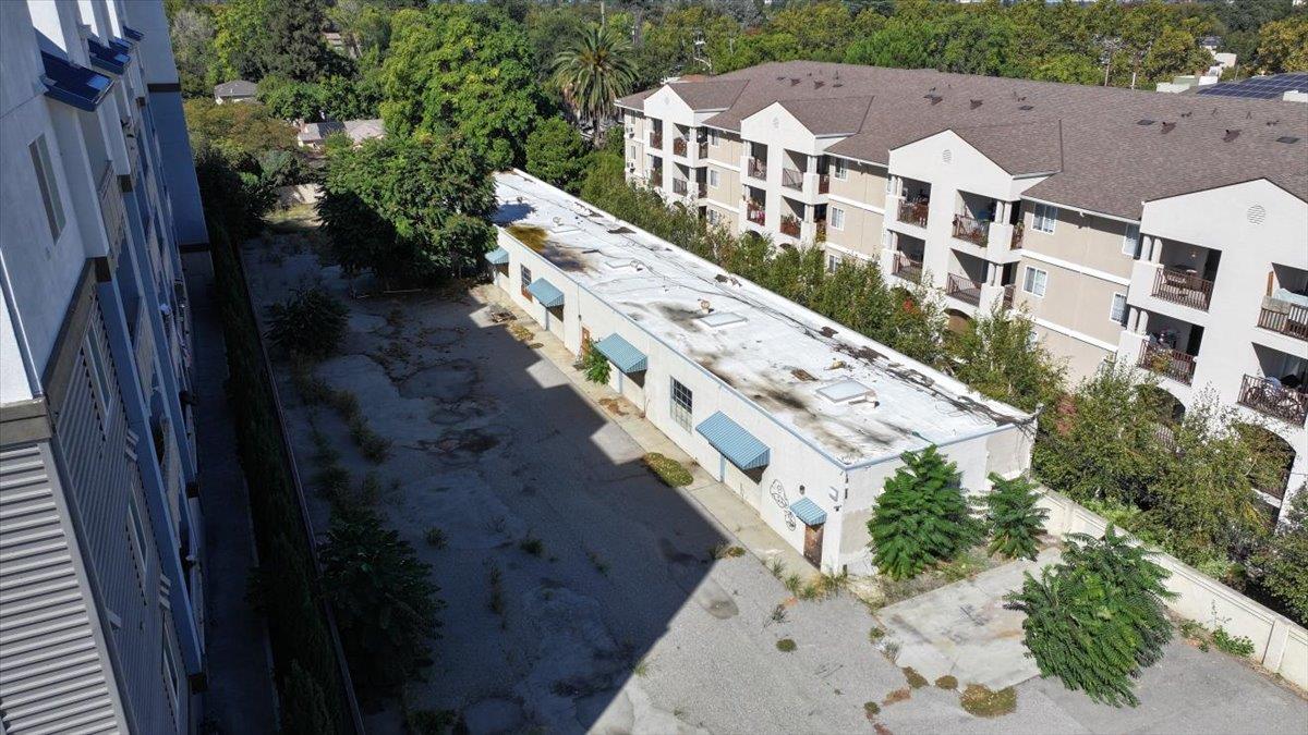 1747 Almaden Road San Jose, CA 95125 - Photo 9 of 28 a view of buildings