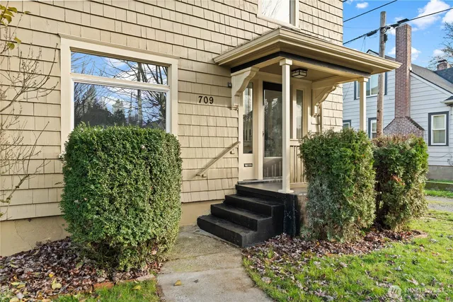 $799,950 | 709 South Cedar Street, Tacoma, WA 98405