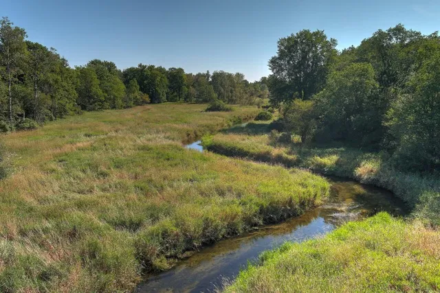 $690,000 | 34 East E Road, Cadillac, MI 49601