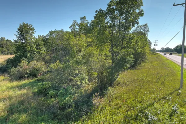 $690,000 | 34 East E Road, Cadillac, MI 49601
