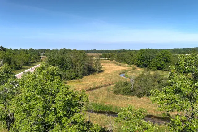 $690,000 | 34 East E Road, Cadillac, MI 49601