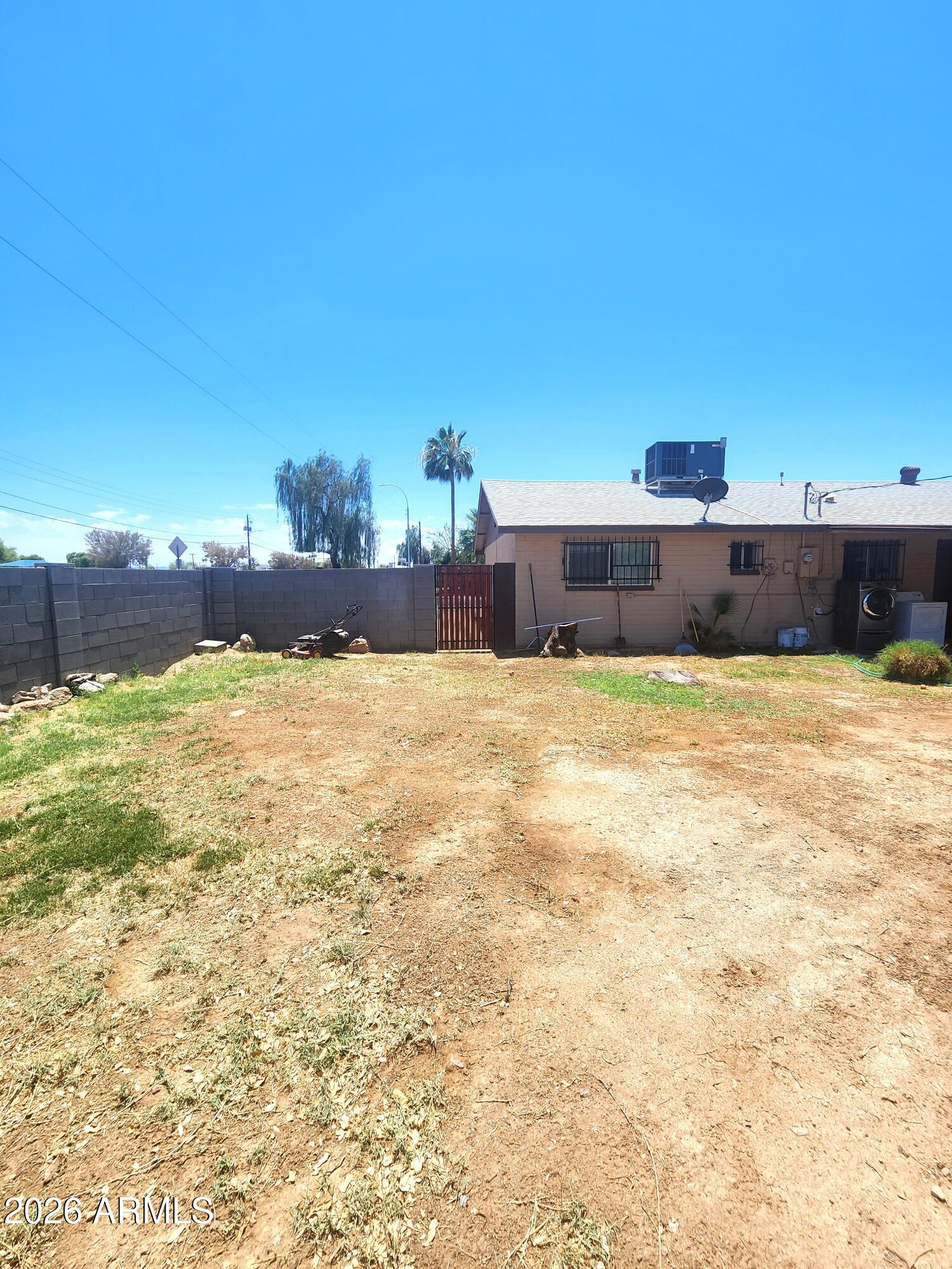 6702 West Roma Avenue Phoenix, AZ 85033 - Photo 16 of 17