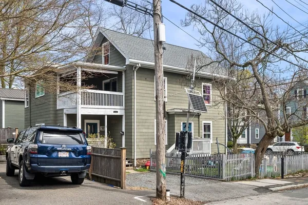$1,050,000 | 149 Elm Street, Marblehead, MA 01945