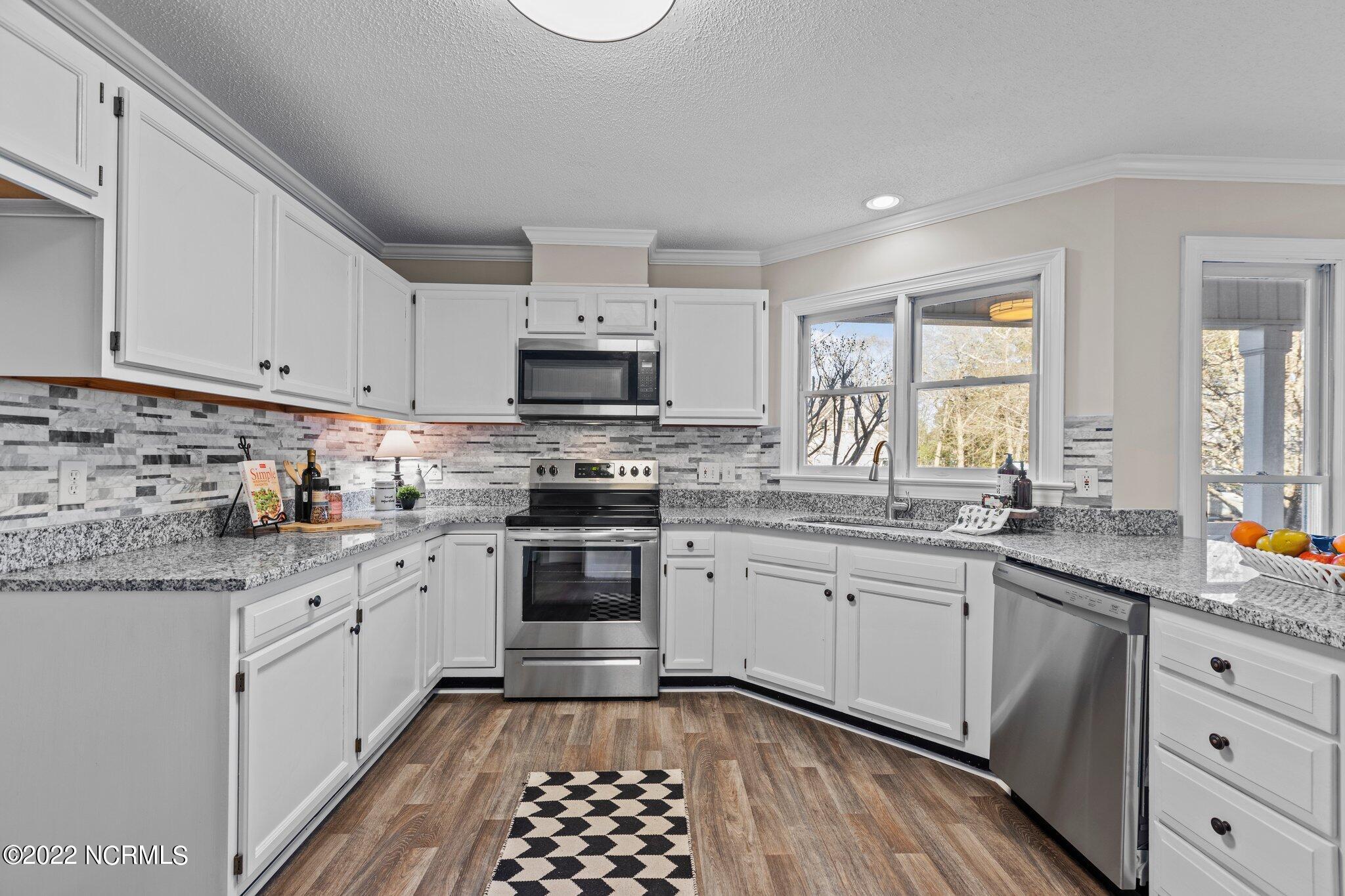 2348 Kay Road Greenville, NC 27858 - Photo 5 of 35 25-web-or-mls-IMGL2866