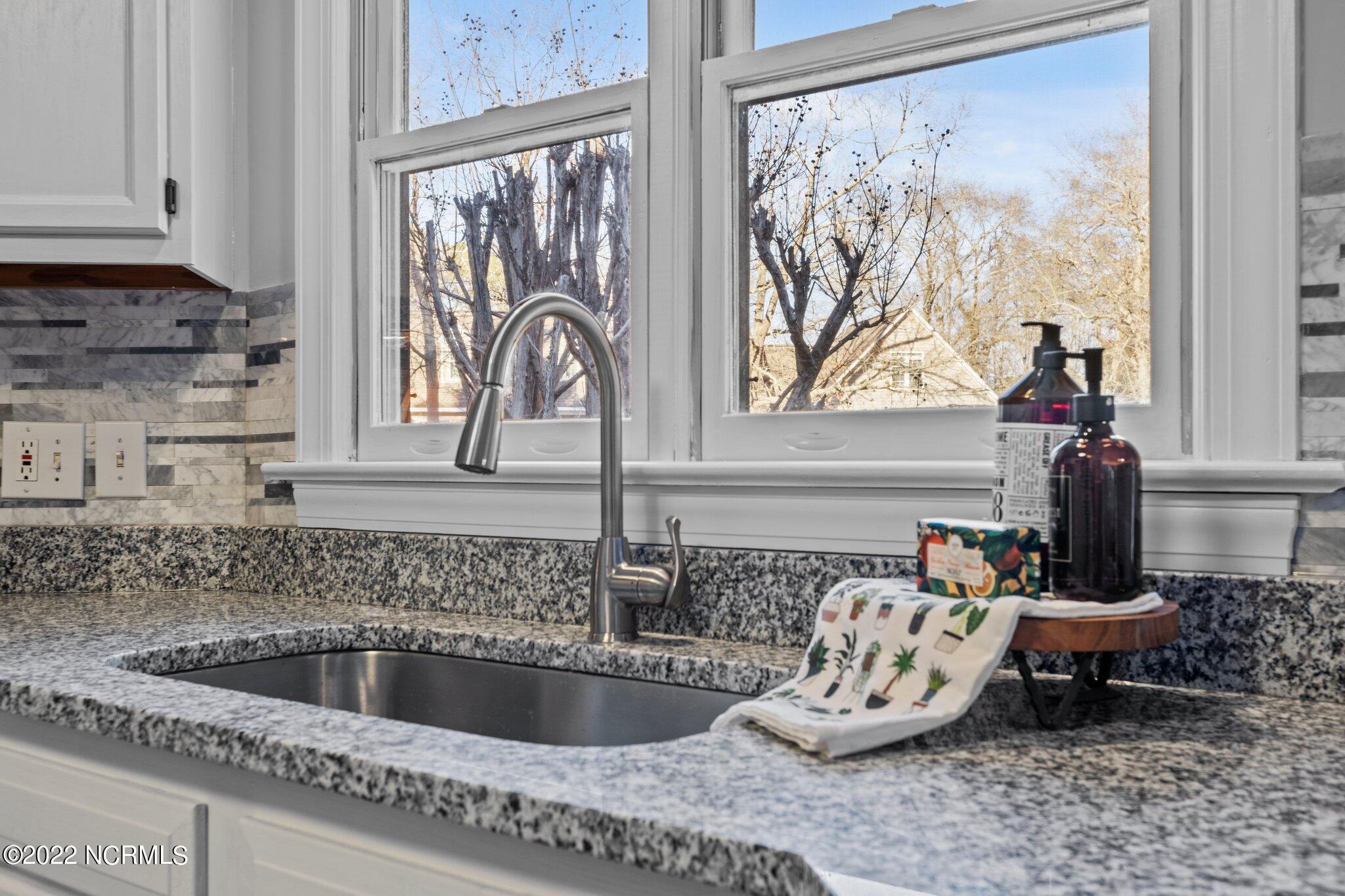 2348 Kay Road Greenville, NC 27858 - Photo 6 of 35 26-web-or-mls-IMGL2872