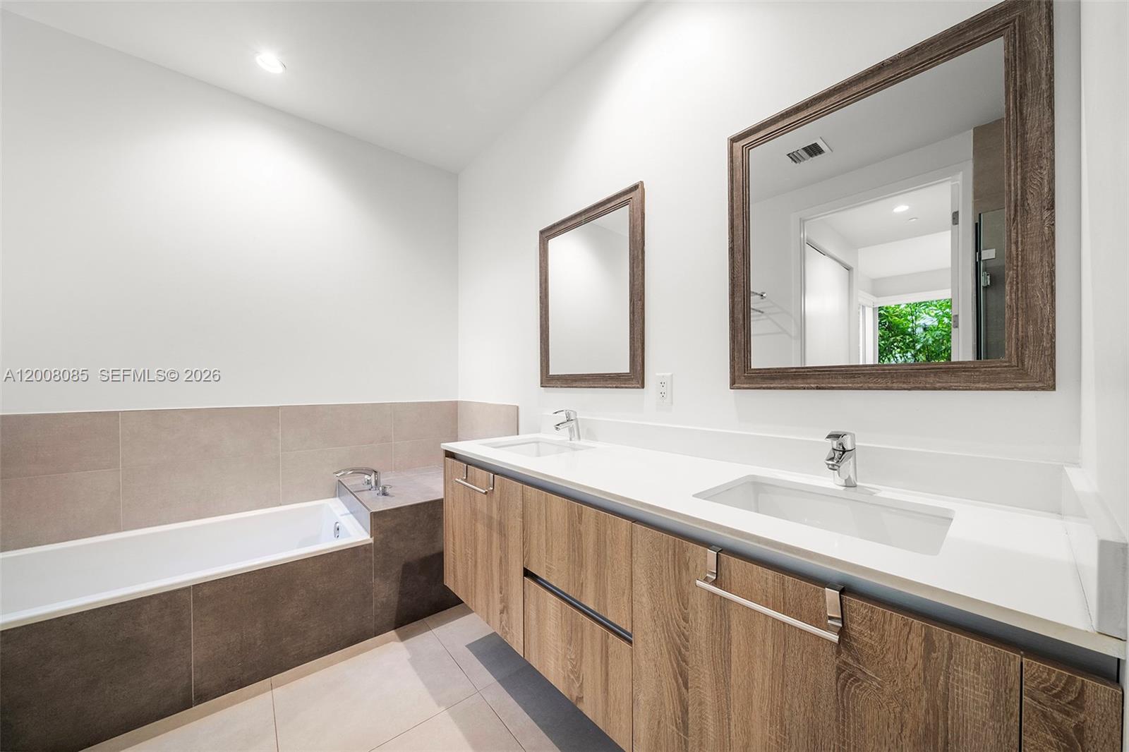 545 Southwest 11th Street, Unit 208 Miami, FL 33129 - Photo 8 of 35