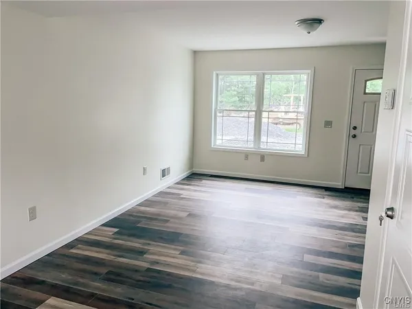 $1,400 | 5553 West Main Street, Unit 4, Verona, NY 13478