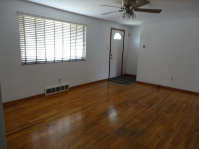 212 Erwin Place McKees Rocks, PA 15136 - Photo 7 of 17 Gallery Image 7