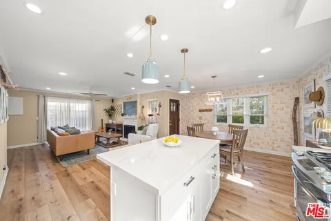 $1,120,000 | 359 Termino Avenue, Long Beach, CA 90814