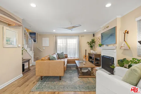 $1,120,000 | 359 Termino Avenue, Long Beach, CA 90814
