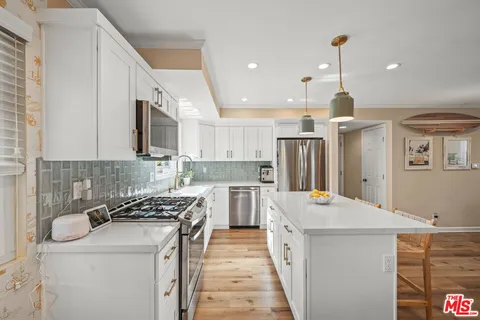 $1,120,000 | 359 Termino Avenue, Long Beach, CA 90814