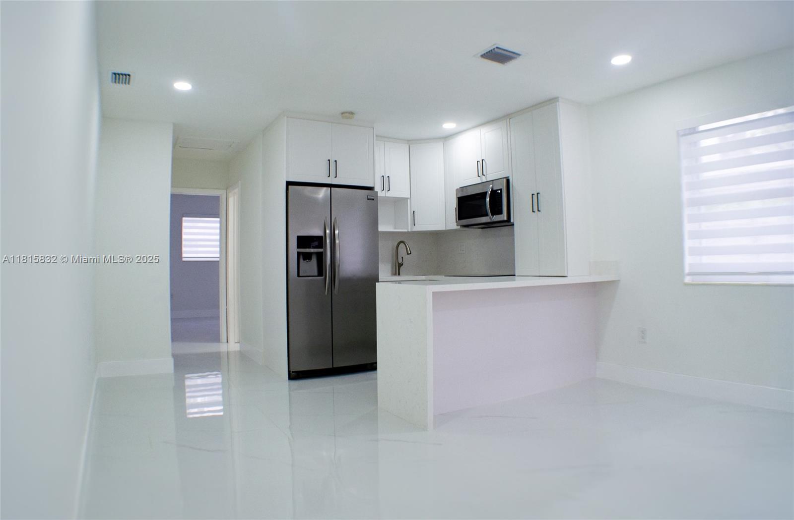 2638 Southwest 30th Court Miami, FL 33133 - Photo 4 of 16