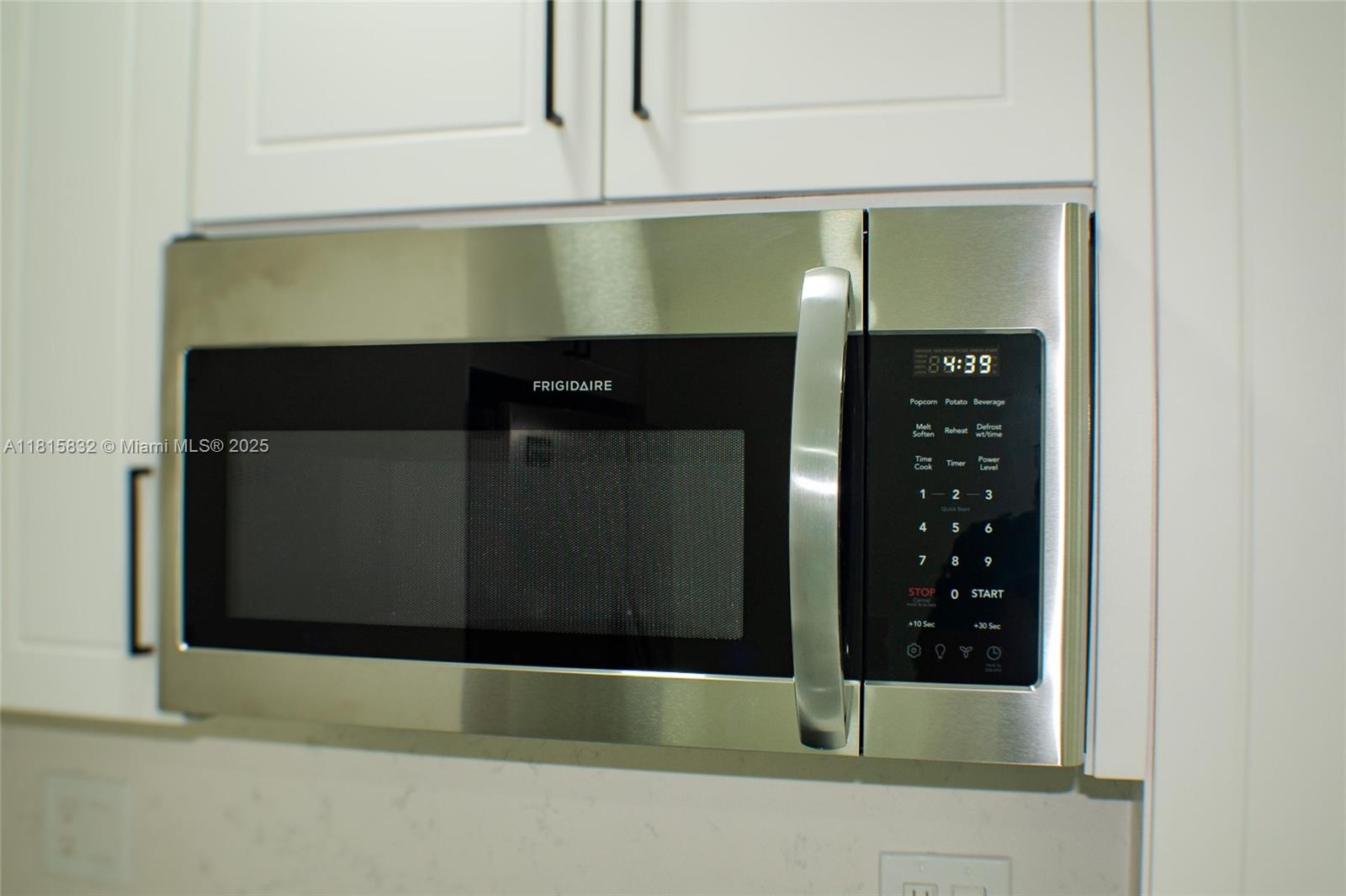 2638 Southwest 30th Court Miami, FL 33133 - Photo 6 of 16