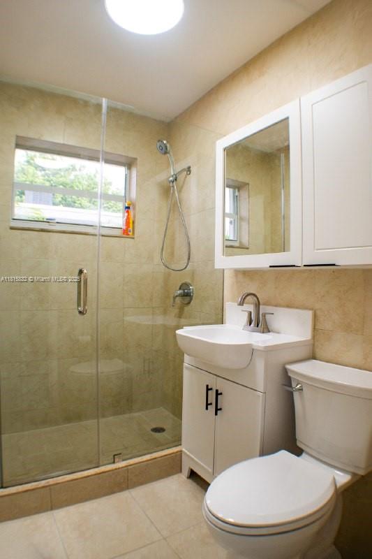 2638 Southwest 30th Court Miami, FL 33133 - Photo 10 of 16