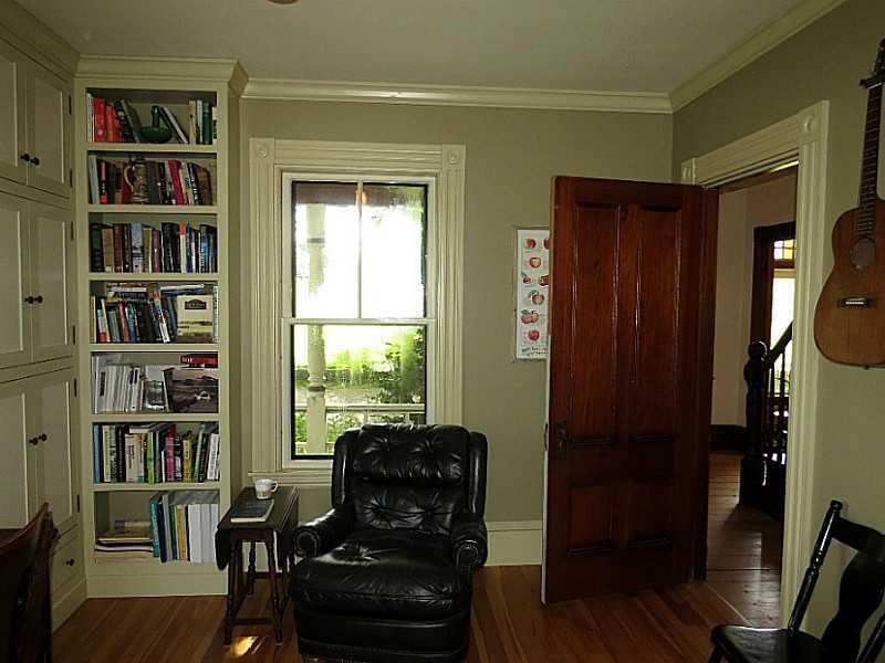 99 Main Street Tenants Harbor, ME 04860 - Photo 19 of 35 Executive Office/Suite.