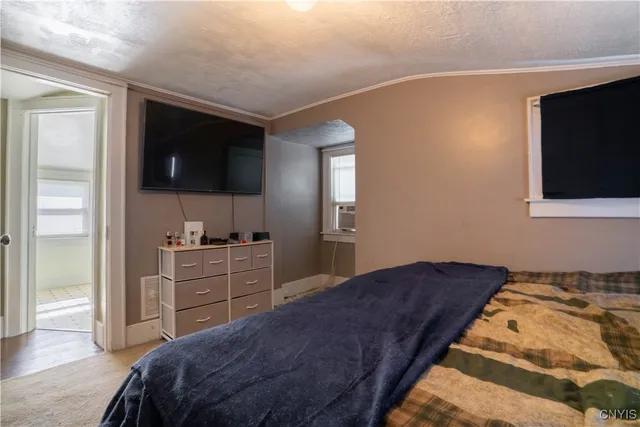 $172,400 | 108 Wells Place, Utica, NY 13502