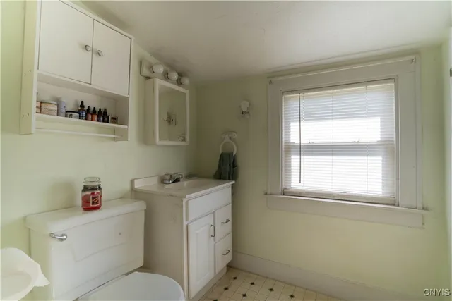 $172,400 | 108 Wells Place, Utica, NY 13502