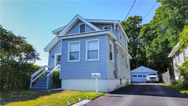 $172,400 | 108 Wells Place, Utica, NY 13502
