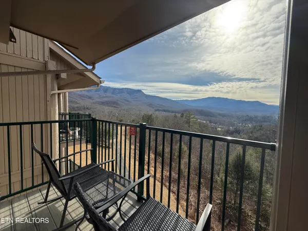 $339,000 | 3710 Weber Road, Unit 303E, Gatlinburg, TN 37738