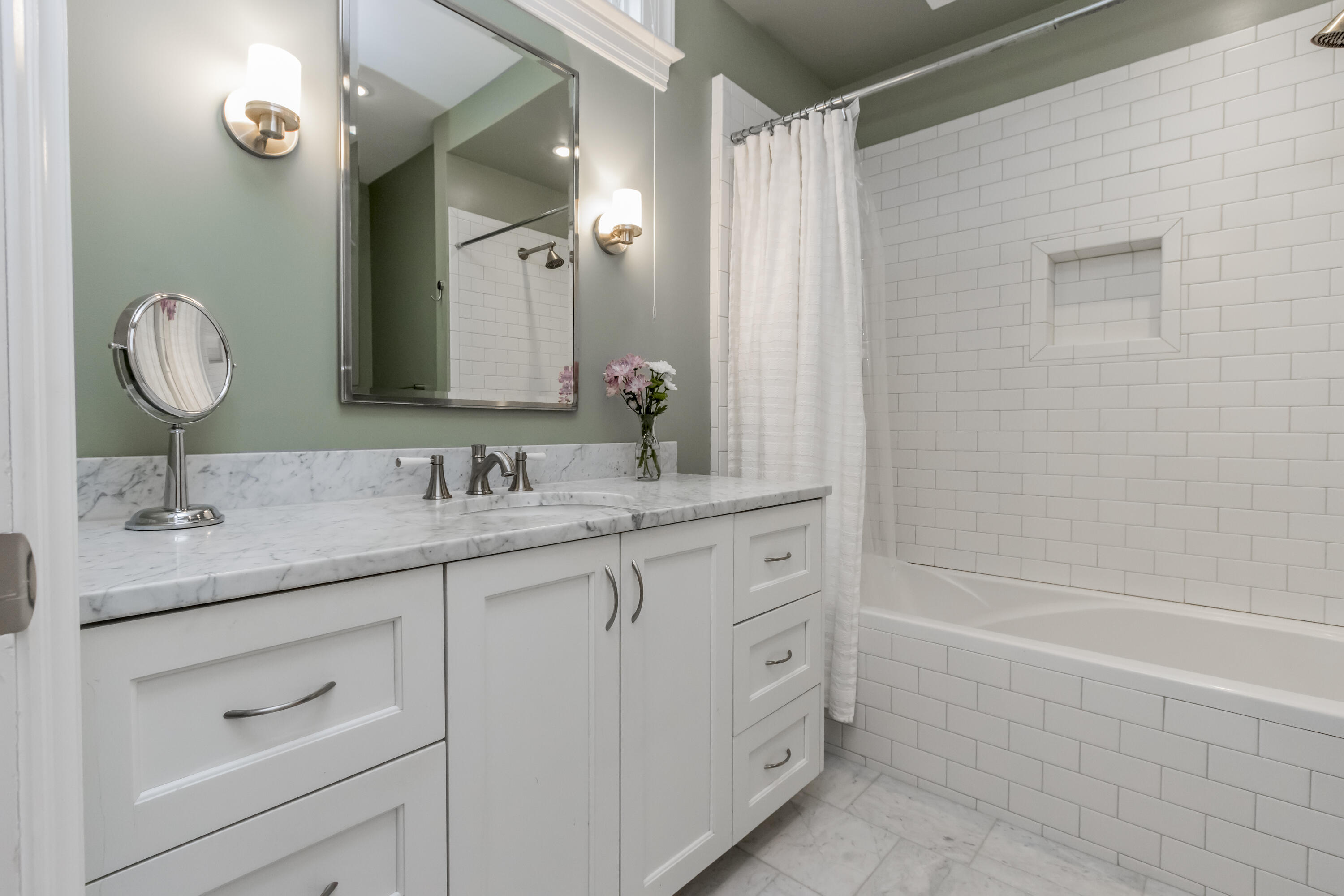 76 Morning Street, Unit 1 Portland, ME 04101 - Photo 14 of 22 Primary Bath