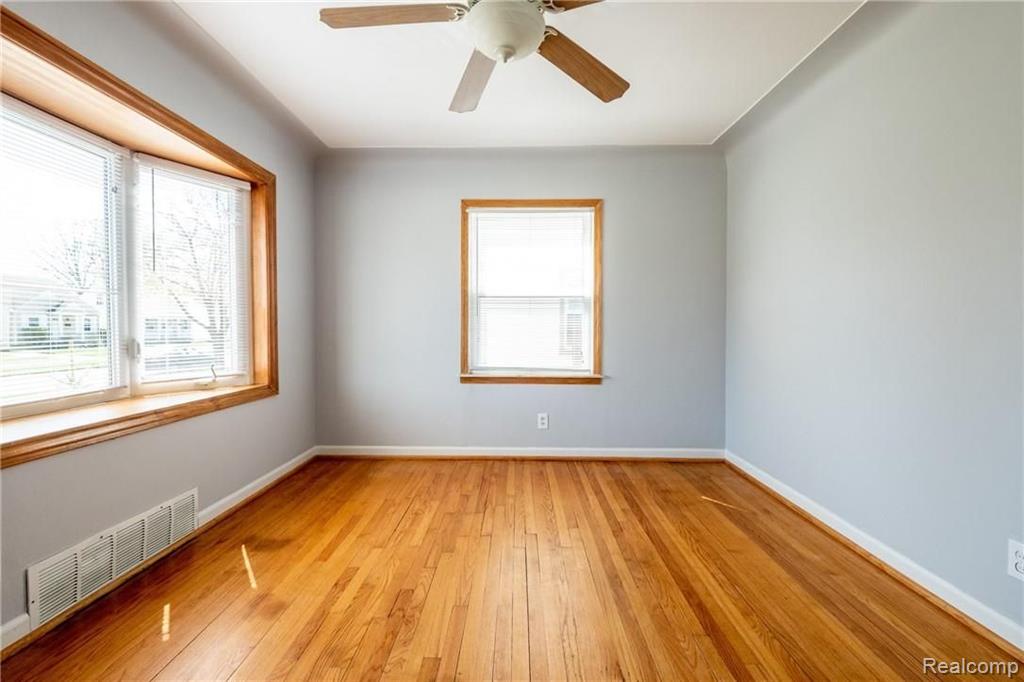 3974 Mildred Street Wayne, MI 48184 - Photo 7 of 28