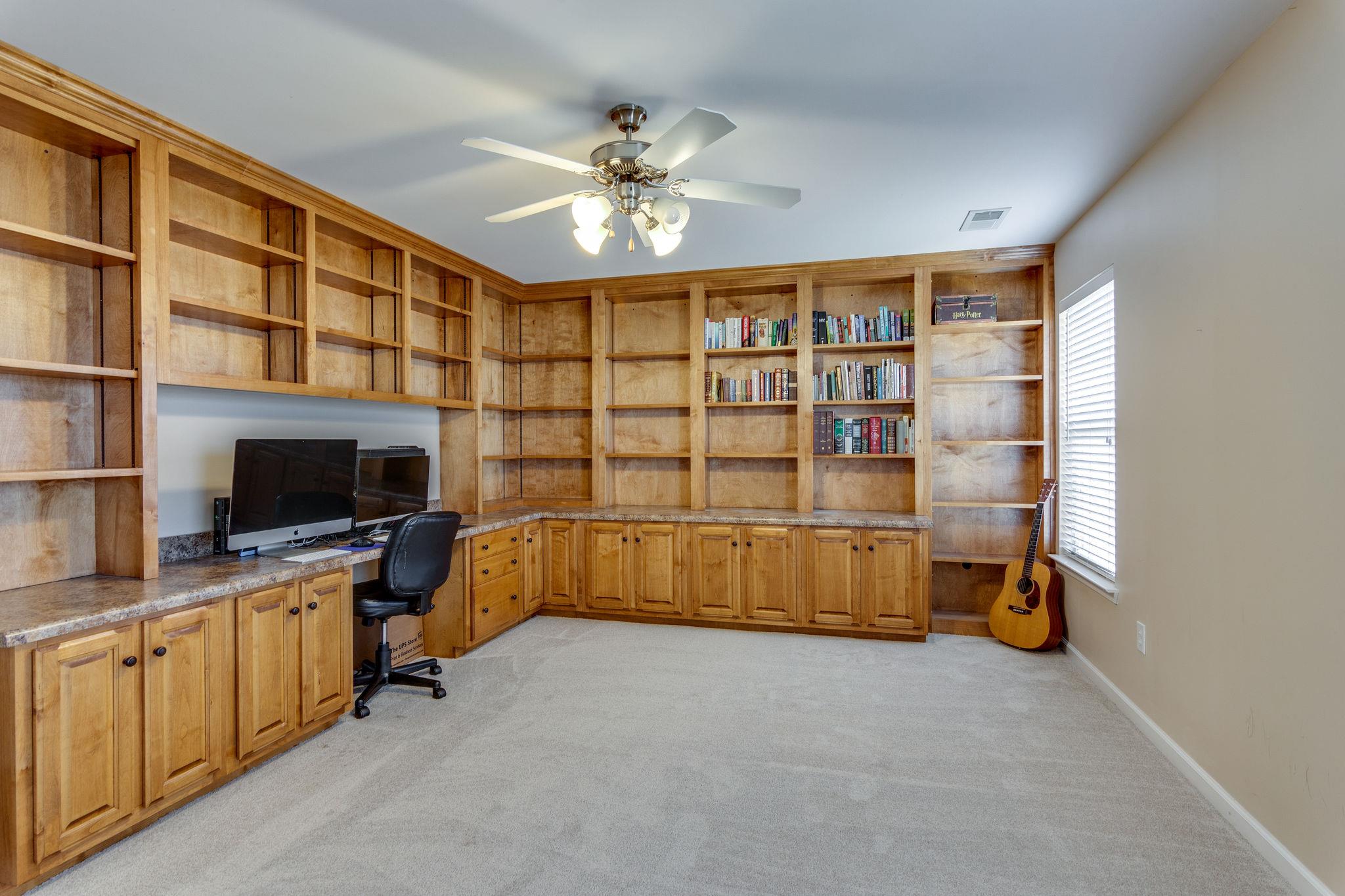 1509 Callender Road Spring Hill, TN 37174 - Photo 22 of 30 a workspace with furniture and window