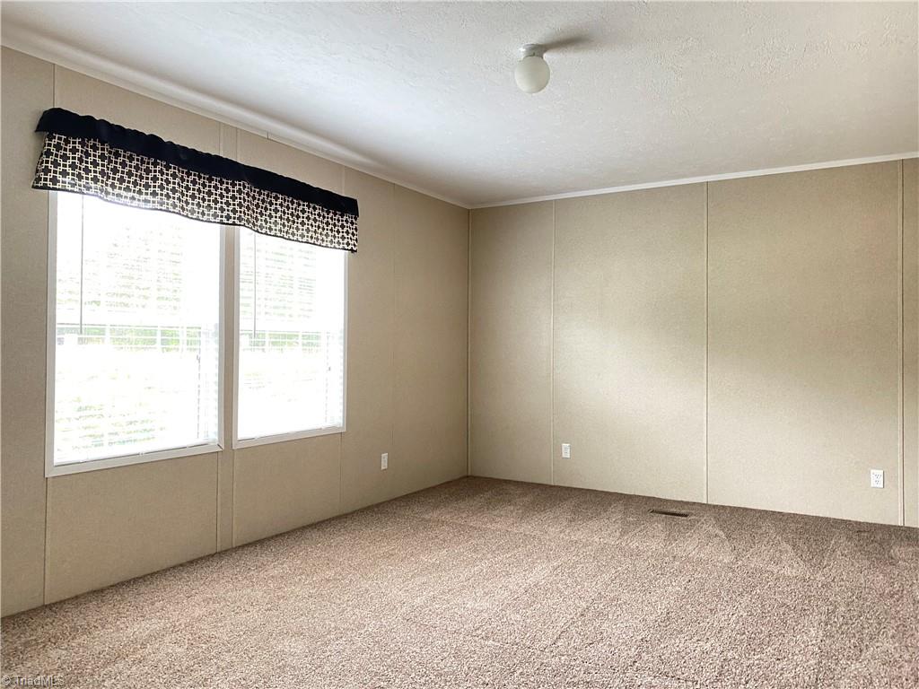 156 Anderson Road Eden, NC 27288 - Photo 7 of 13 Gallery Image 7